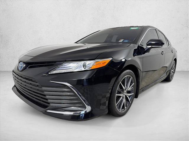 Used 2024 Toyota Camry XLE w/ Navigation Package FWD image 9