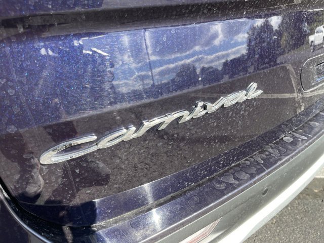 Used 2022 Kia Carnival LX FWD image 30