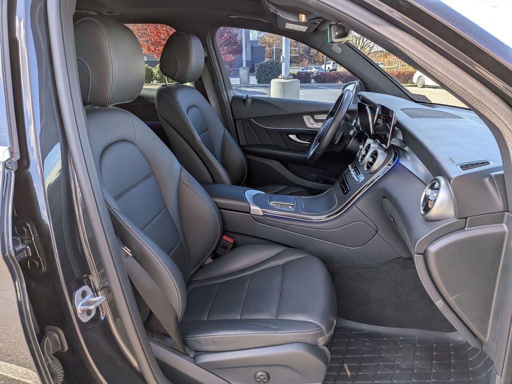 Used 2022 Mercedes-Benz GLC 300 4MATIC image 28