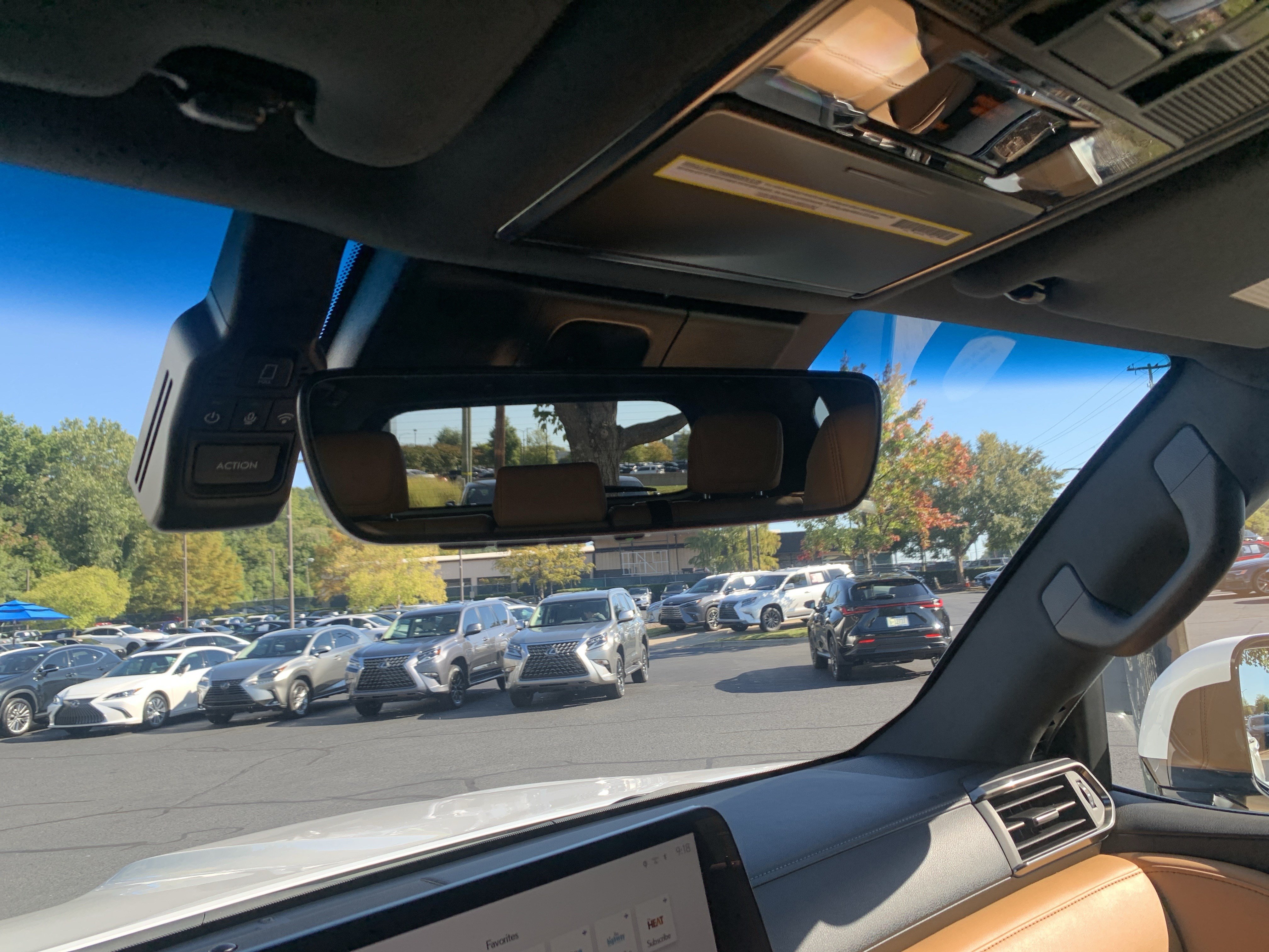 Used 2023 Lexus LX 600 4WD w/ Luxury Package image 27