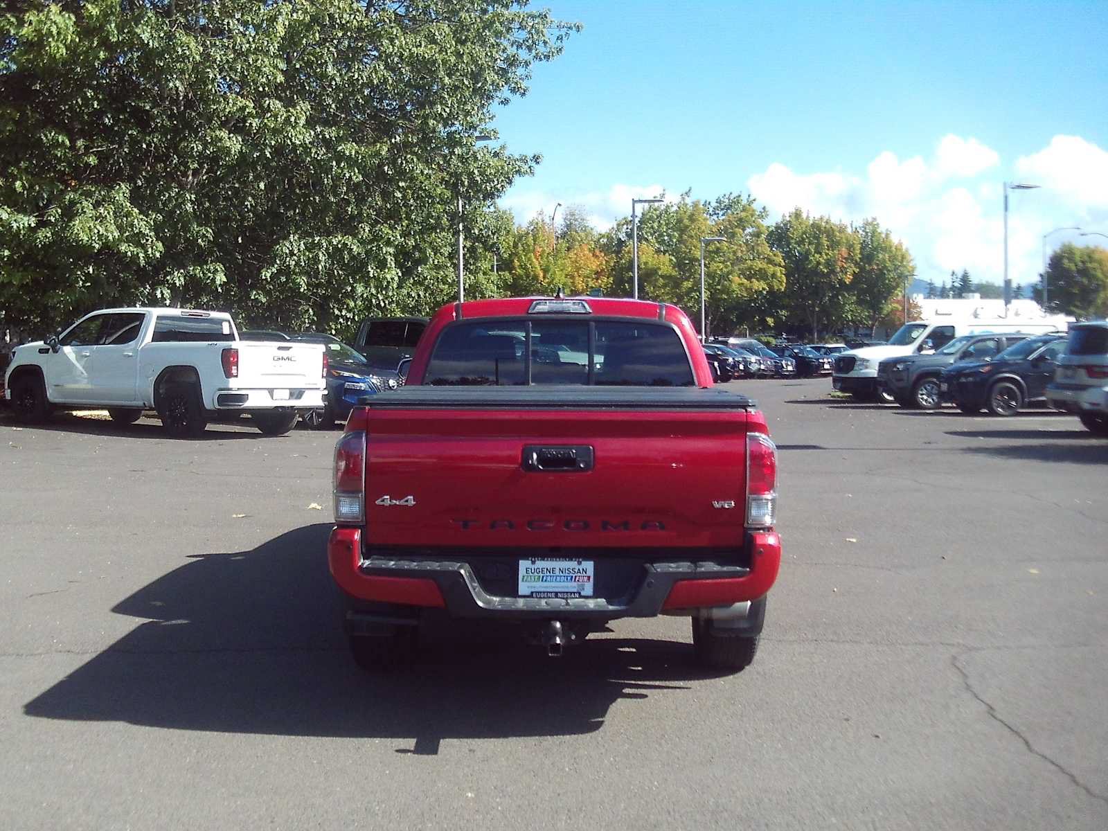 Used 2016 Toyota Tacoma Limited w/ Towing Package AWD/4WD image 4