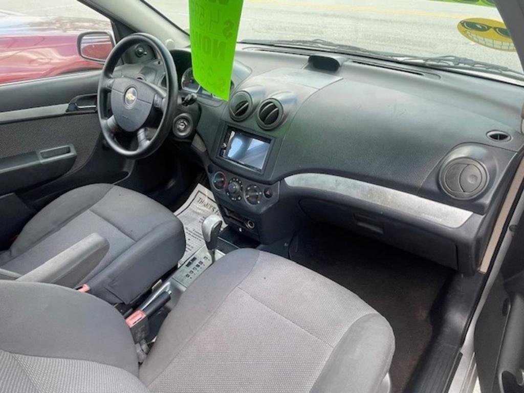 Used 2011 Chevrolet Aveo LT FWD image 11