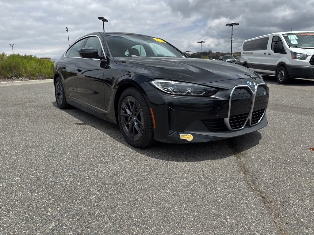 Used 2022 BMW i4 eDrive40 RWD image 3