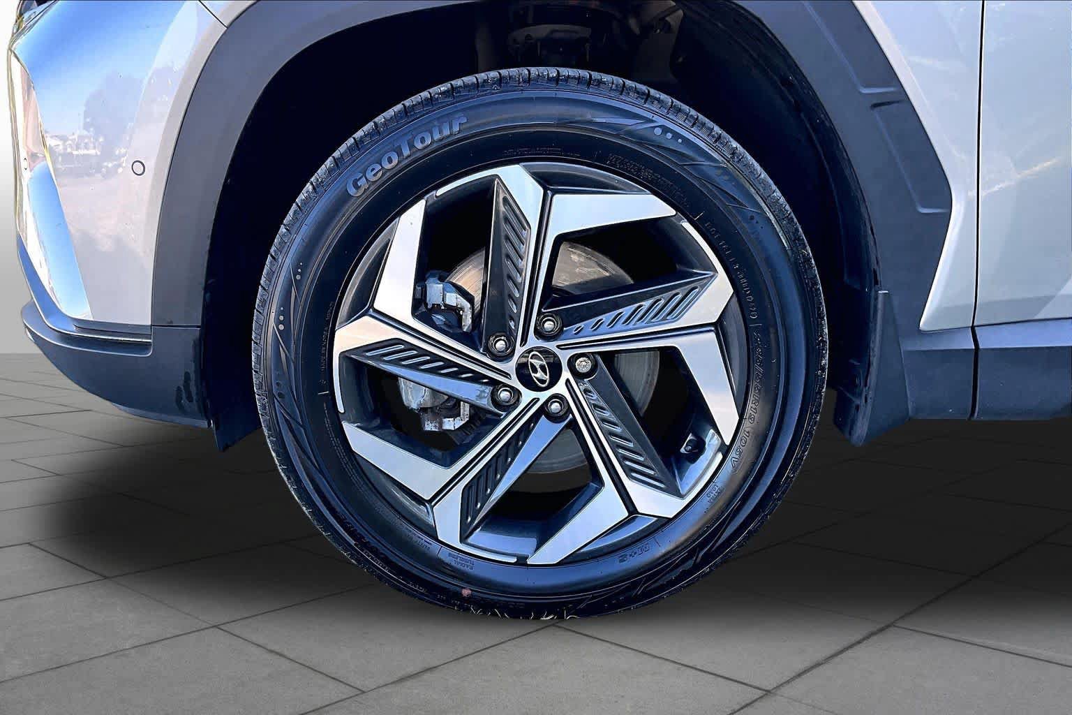 Used 2022 Hyundai Tucson Limited AWD/4WD image 9