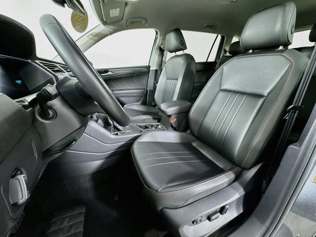 Used 2024 Volkswagen Tiguan SE FWD image 11