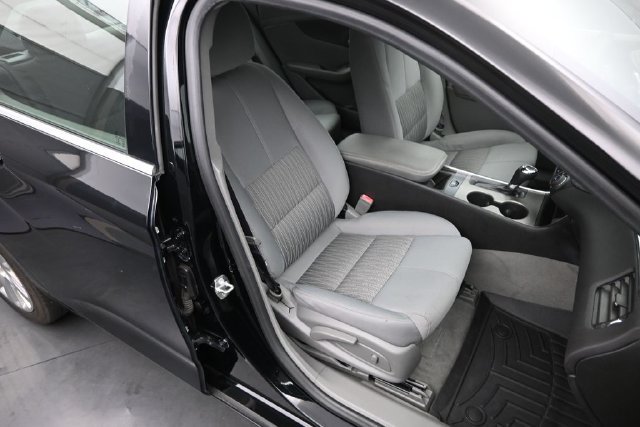 Used 2017 Chevrolet Impala LS FWD image 11