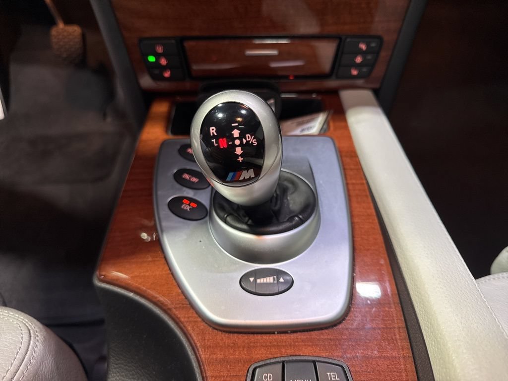 Used 2010 BMW M5 RWD image 35