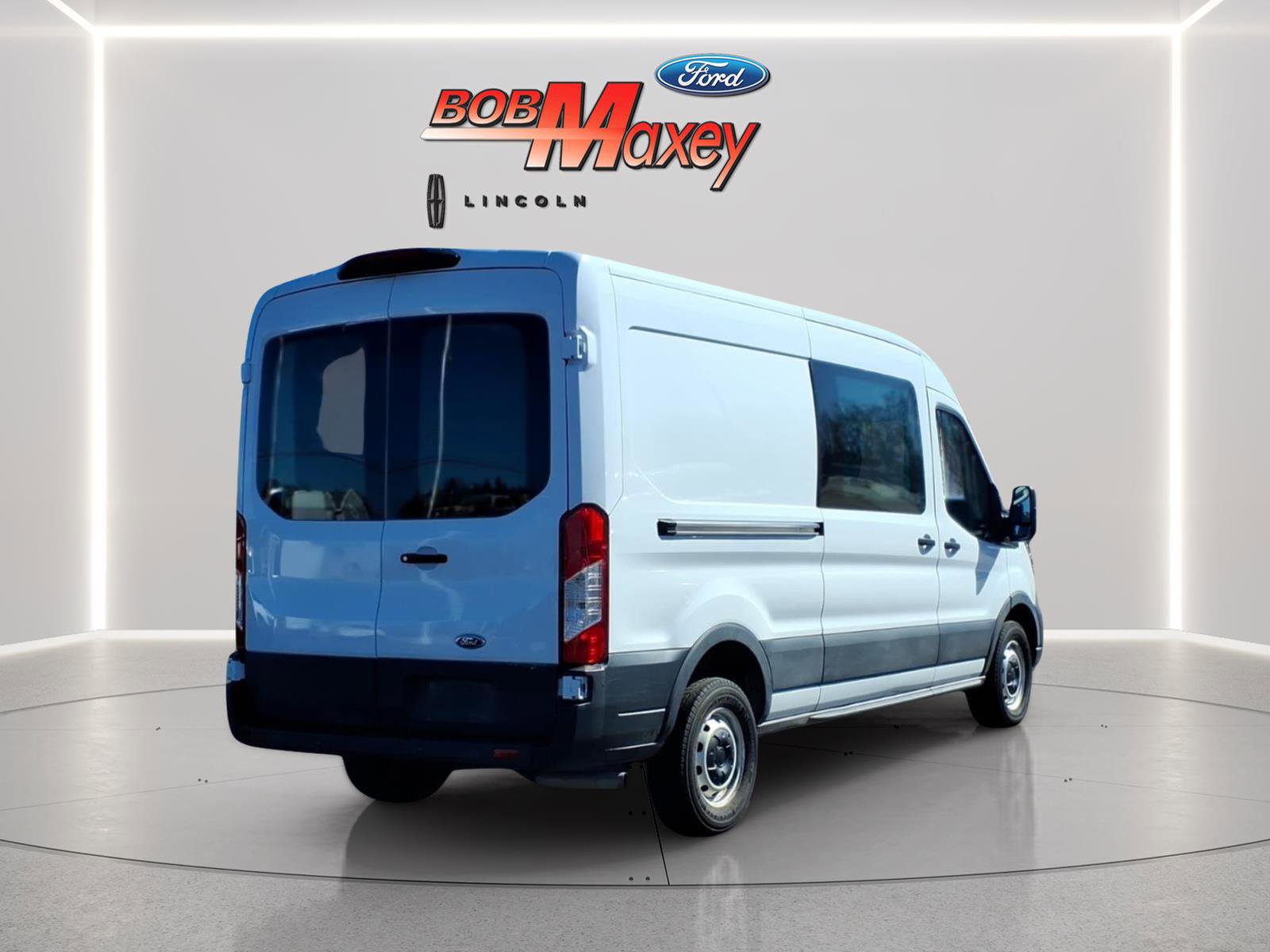Used 2023 Ford Transit 250 Medium Roof w/ Load Area Protection Package image 4