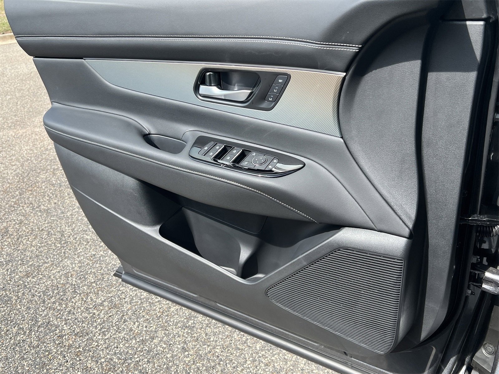 New 2025 Nissan Murano SL image 17