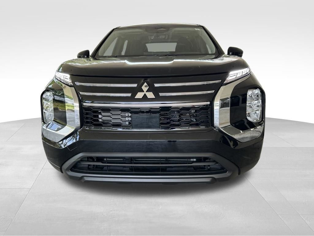 New 2026 Mitsubishi Outlander ES FWD image 11