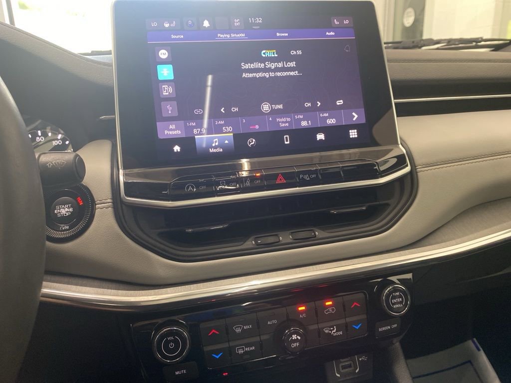 Certified 2023 Jeep Compass Limited w/ Sun and Sound Group image 28
