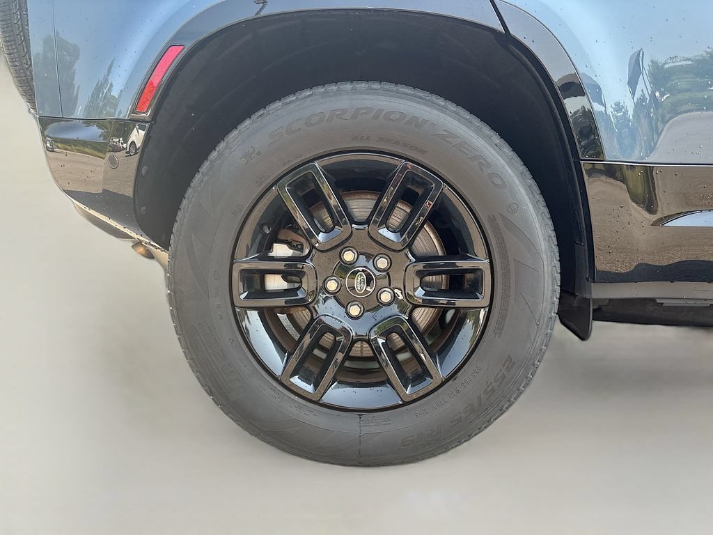Used 2022 Land Rover Defender 110 X-Dynamic SE AWD/4WD image 13