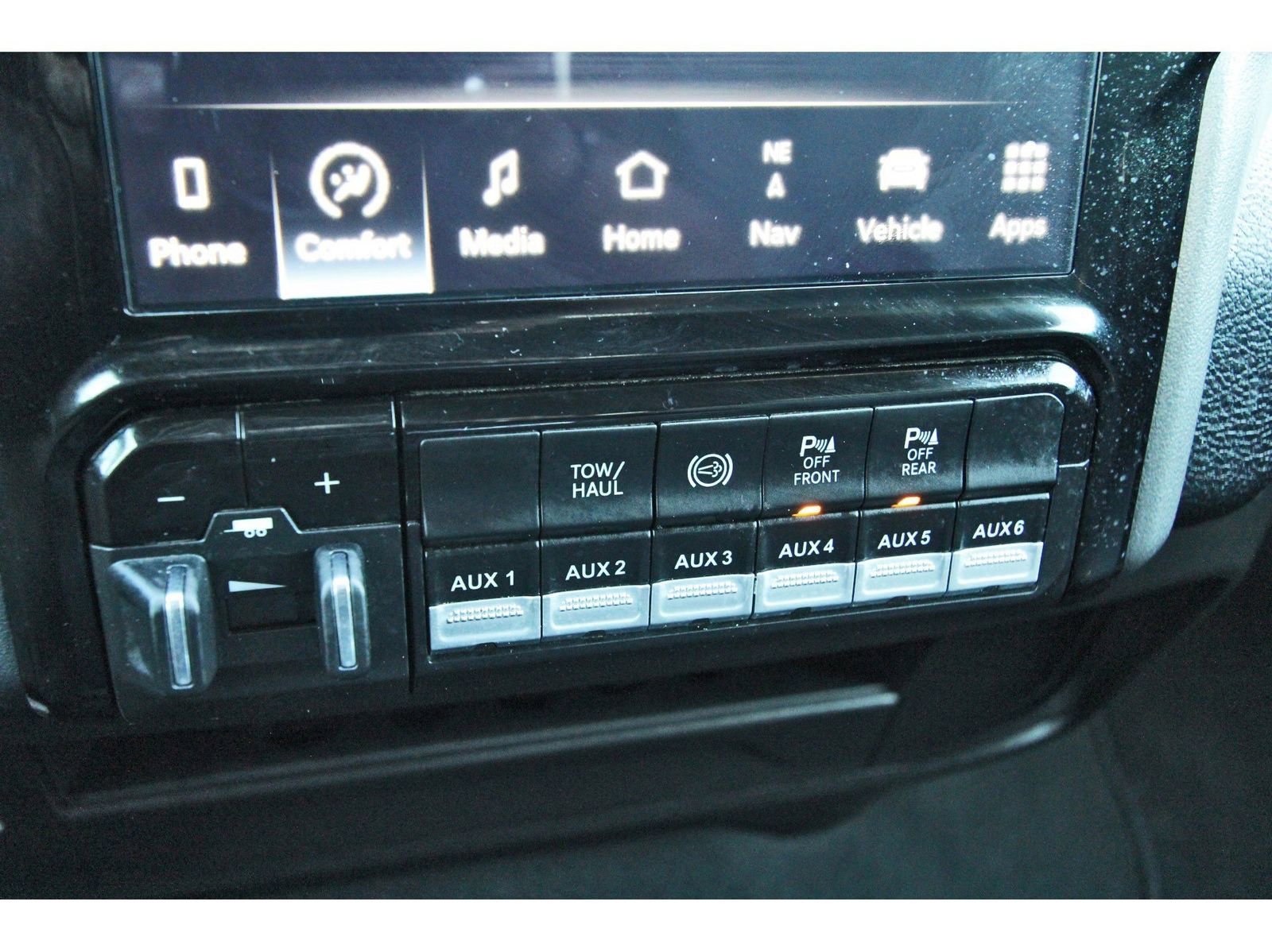 Used 2024 RAM 3500 Big Horn w/ Night Edition image 29