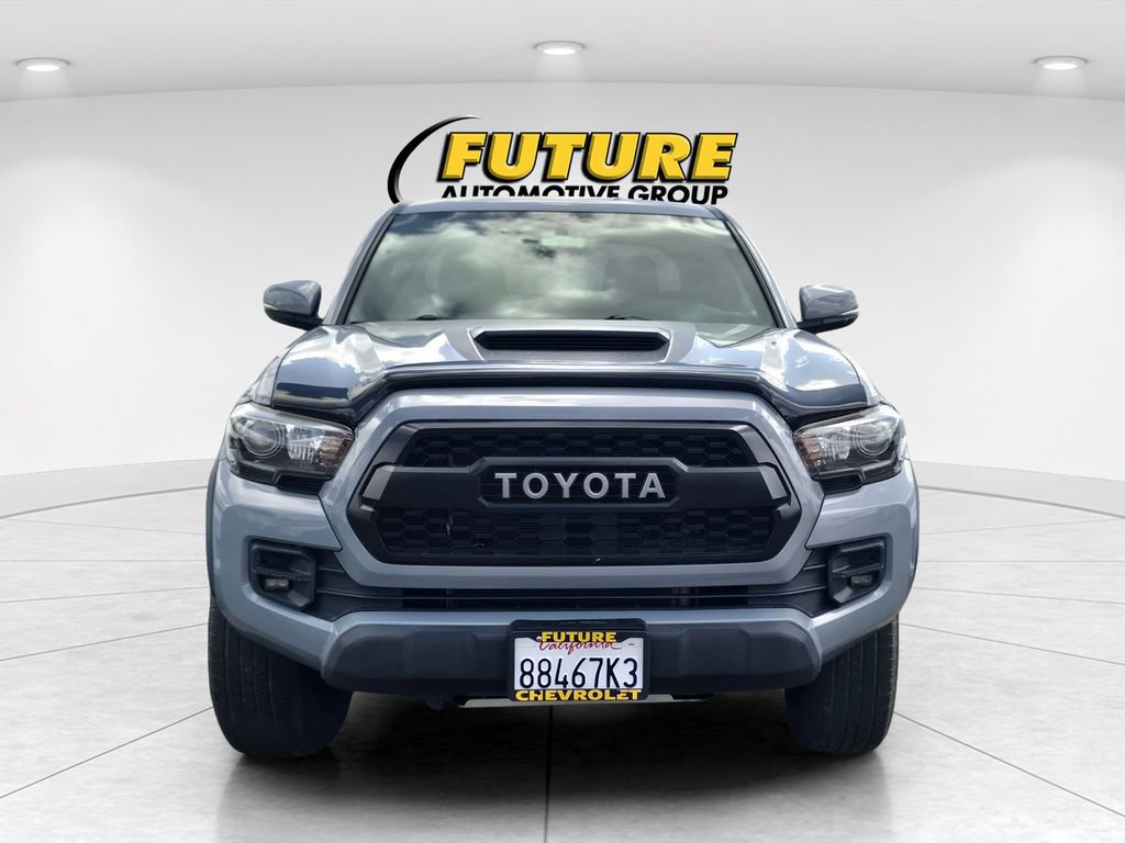 Used 2017 Toyota Tacoma TRD Pro AWD/4WD image 2