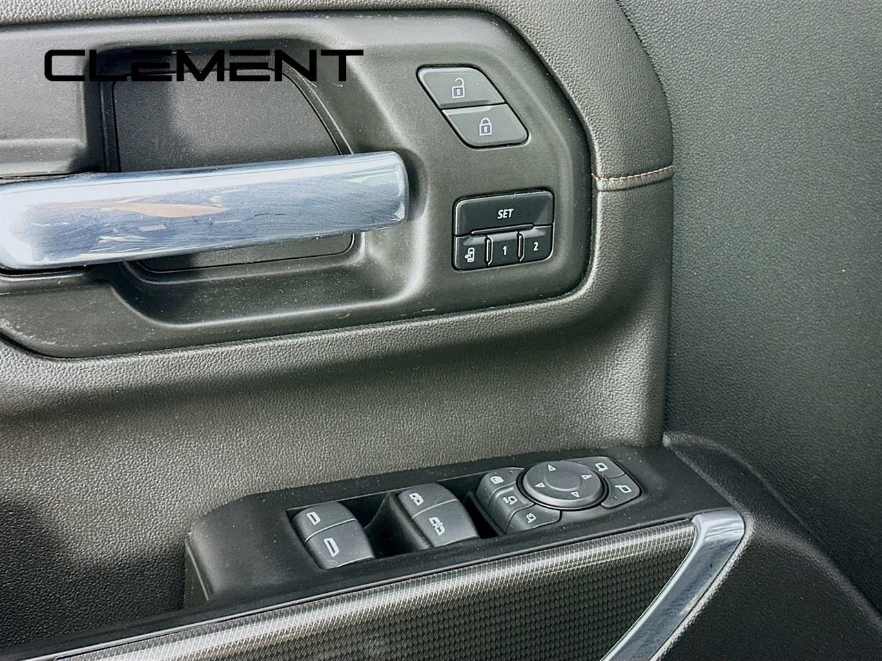 Used 2023 GMC Sierra 3500 AT4 w/ AT4 Preferred Package AWD/4WD image 28