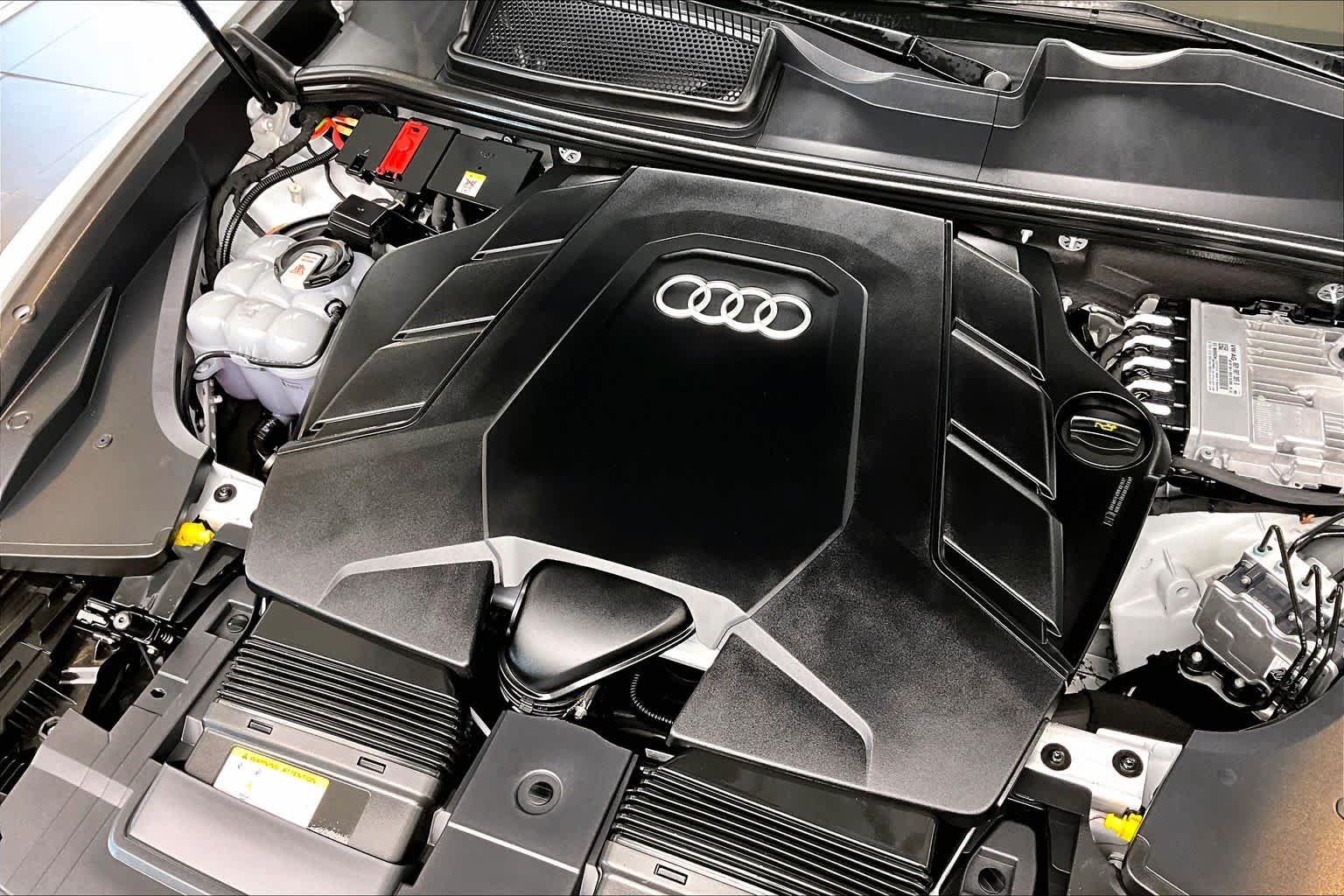 Used 2023 Audi Q8 Premium Plus w/ Premium Plus Package AWD/4WD image 30