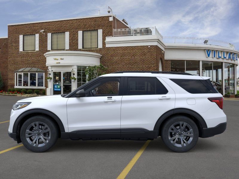 New 2026 Ford Explorer Active AWD/4WD image 3