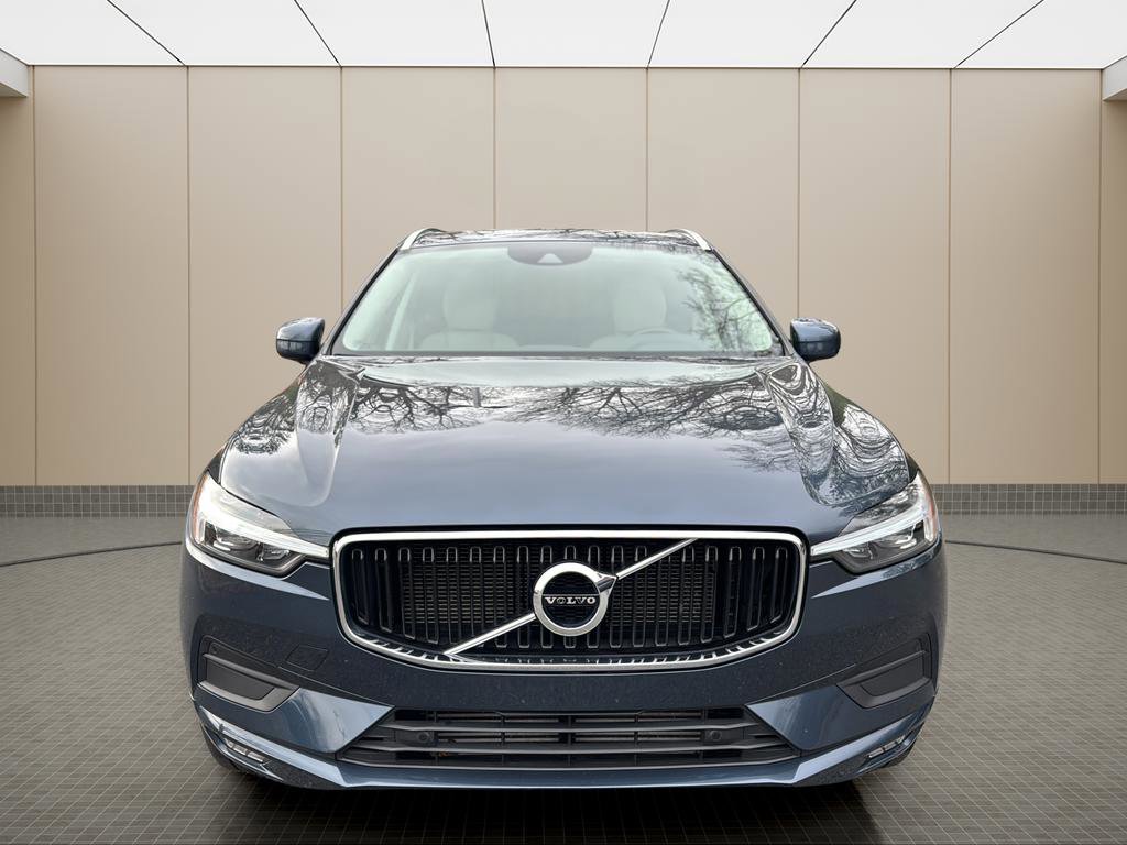 Used 2021 Volvo XC60 T5 Momentum w/ Premium Package image 8