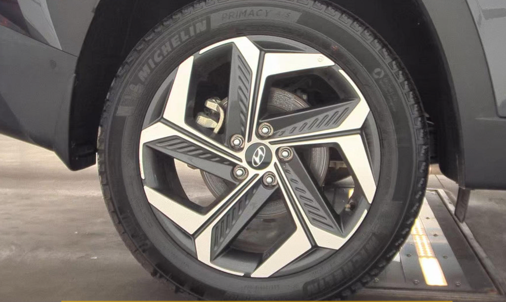 Used 2023 Hyundai Tucson Limited AWD/4WD image 10