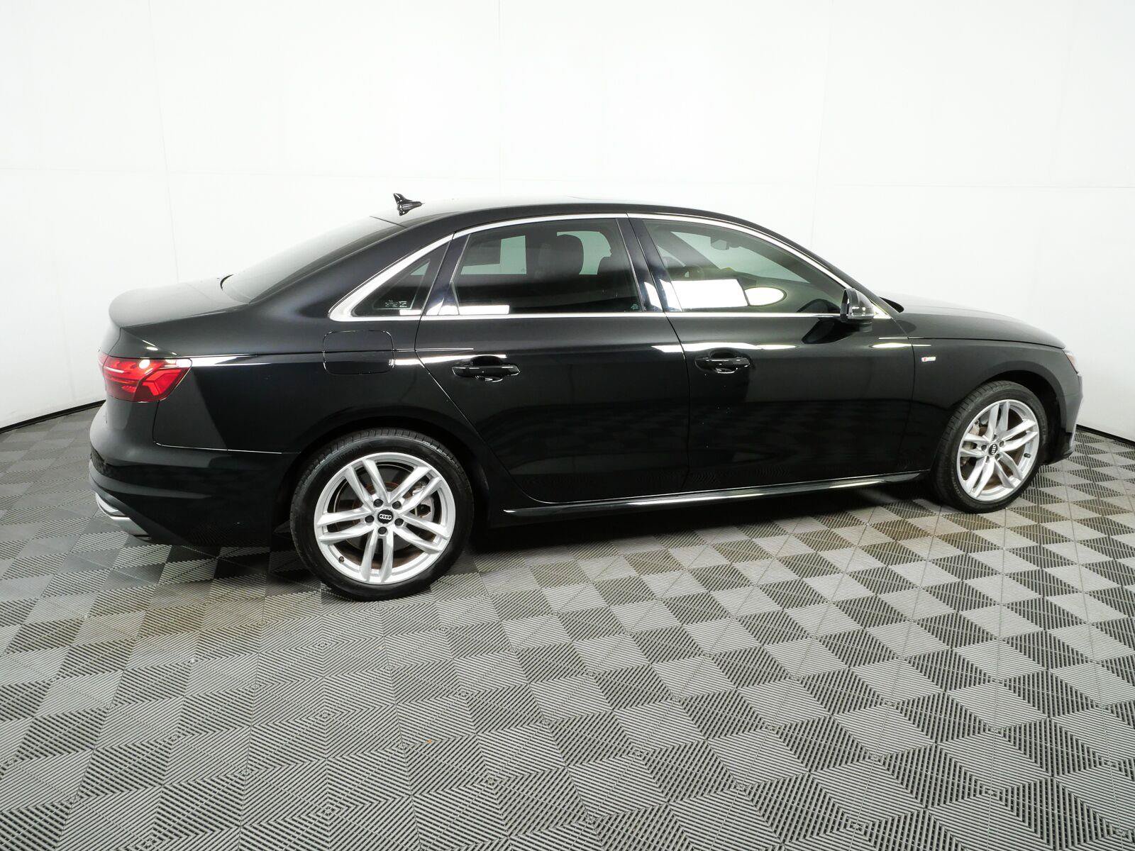 Used 2021 Audi A4 2.0T Premium w/ Convenience Package AWD/4WD image 2