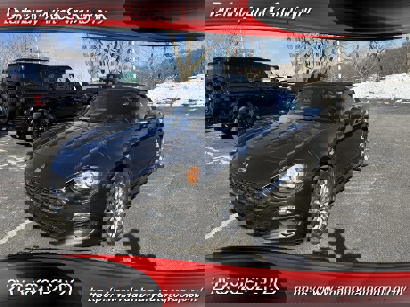 Used 2018 FIAT 124 Spider Classica w/ Technology & Siriusxm Group image 1