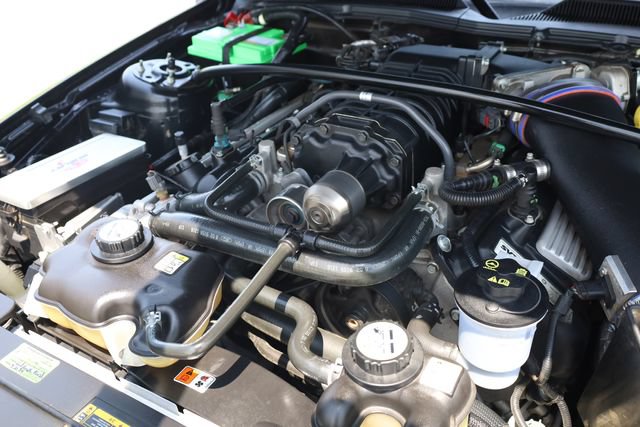 Used 2008 Ford Mustang Shelby GT500 RWD image 9