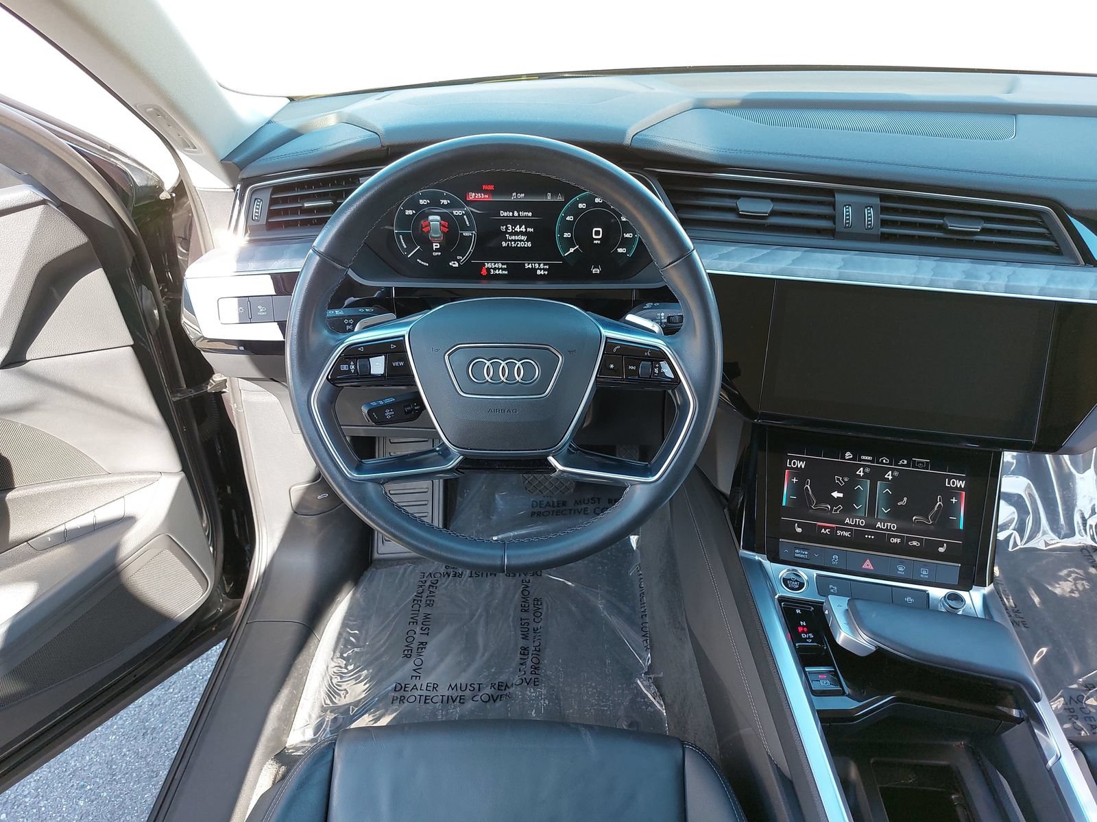 Used 2024 Audi Q8 e-tron Premium Plus AWD/4WD image 16