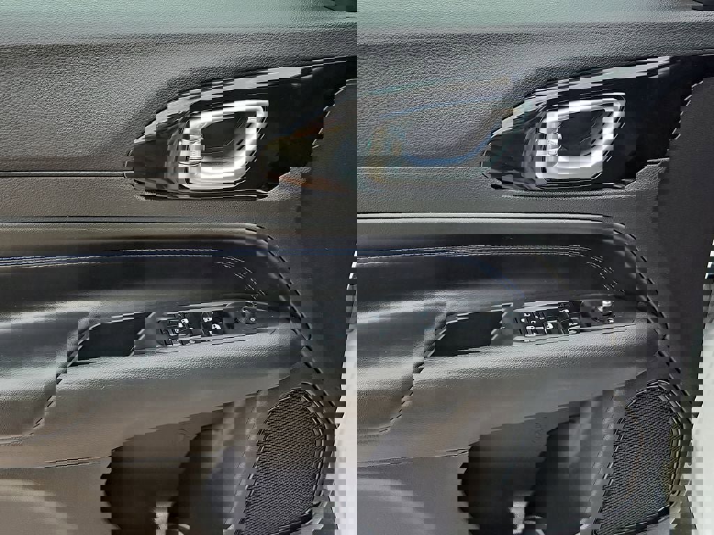 New 2026 Jeep Compass Latitude image 21