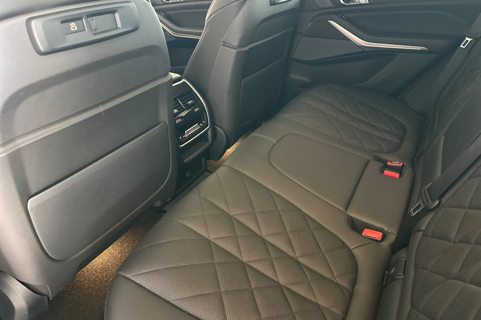 Used 2023 BMW X5 M50i w/ Climate Comfort Package AWD/4WD image 9
