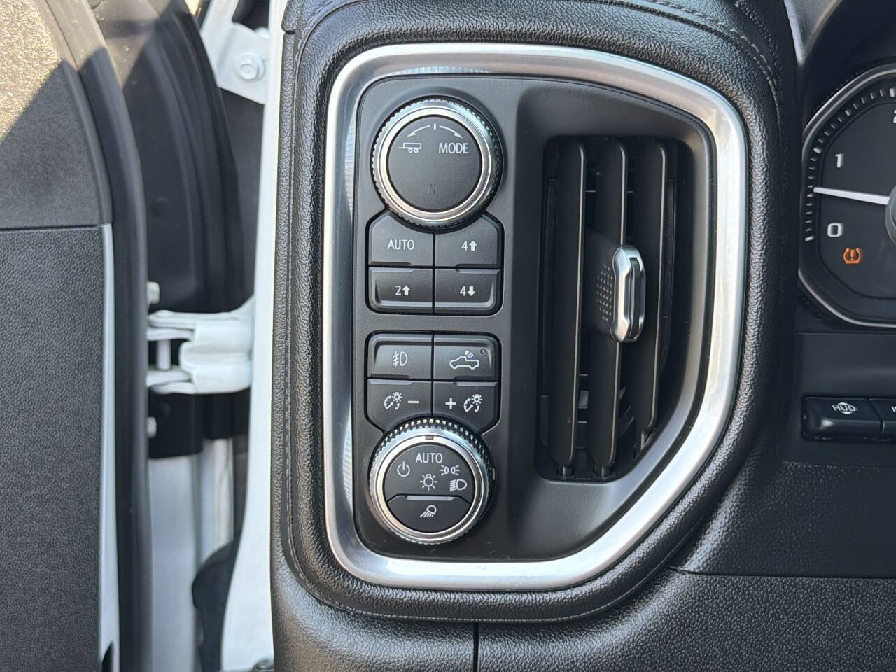 Used 2021 GMC Sierra 3500 Denali w/ Denali Ultimate Package AWD/4WD image 45