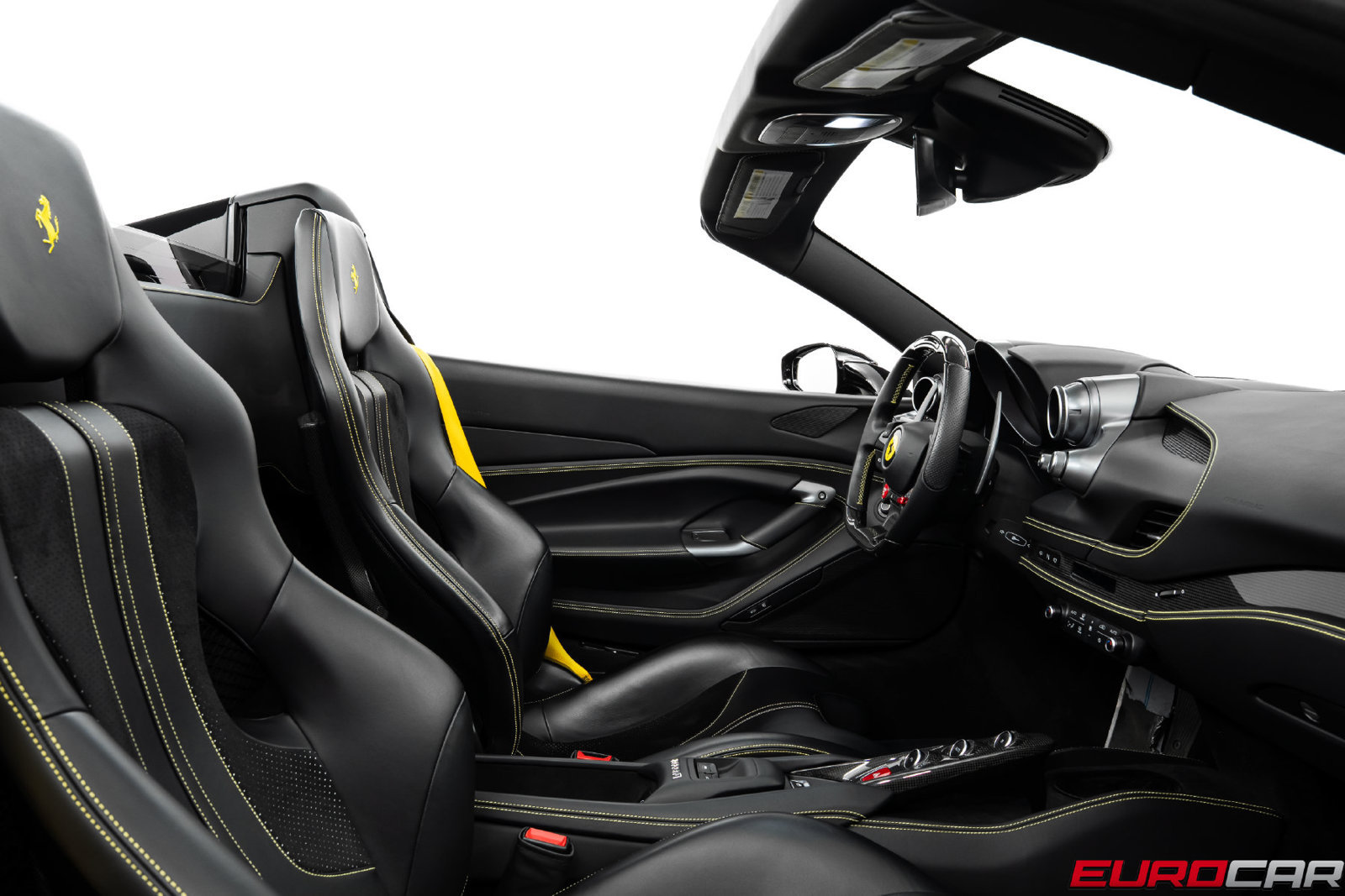 Used 2022 Ferrari F8 Tributo RWD image 40