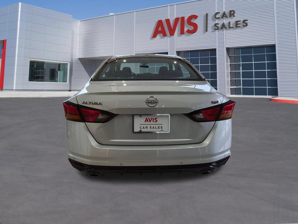 Used 2025 Nissan Altima 2.5 SR FWD image 7