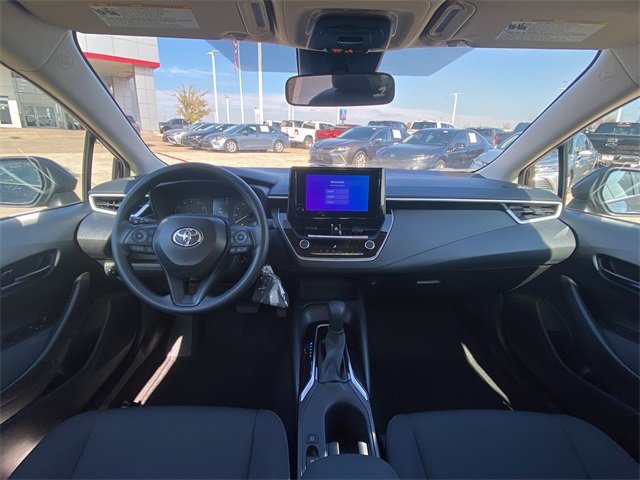 Used 2025 Toyota Corolla LE image 17