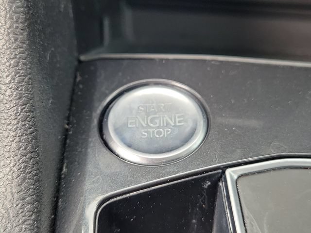 Used 2019 Volkswagen Tiguan SE w/ Panoramic Sunroof Package AWD/4WD image 29