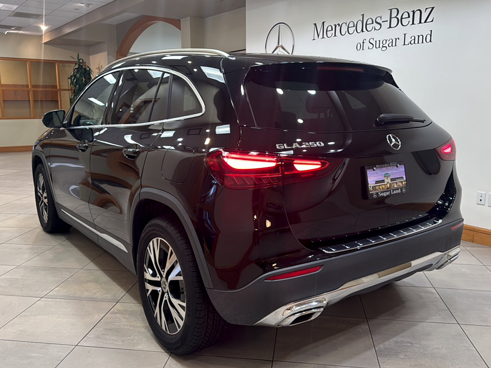 Certified 2025 Mercedes-Benz GLA 250 image 6