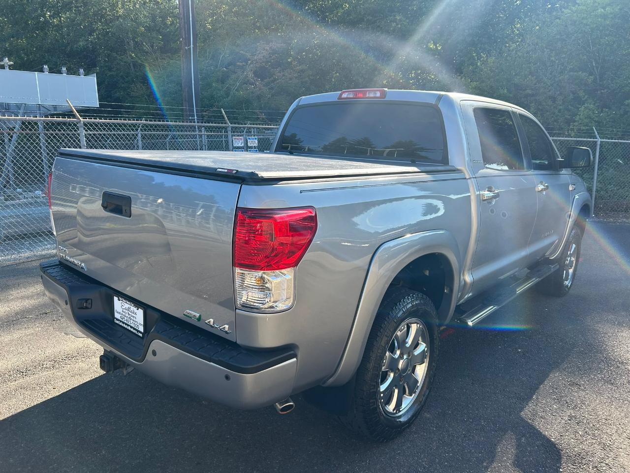 Used 2011 Toyota Tundra Limited w/ Platinum Pkg AWD/4WD image 5