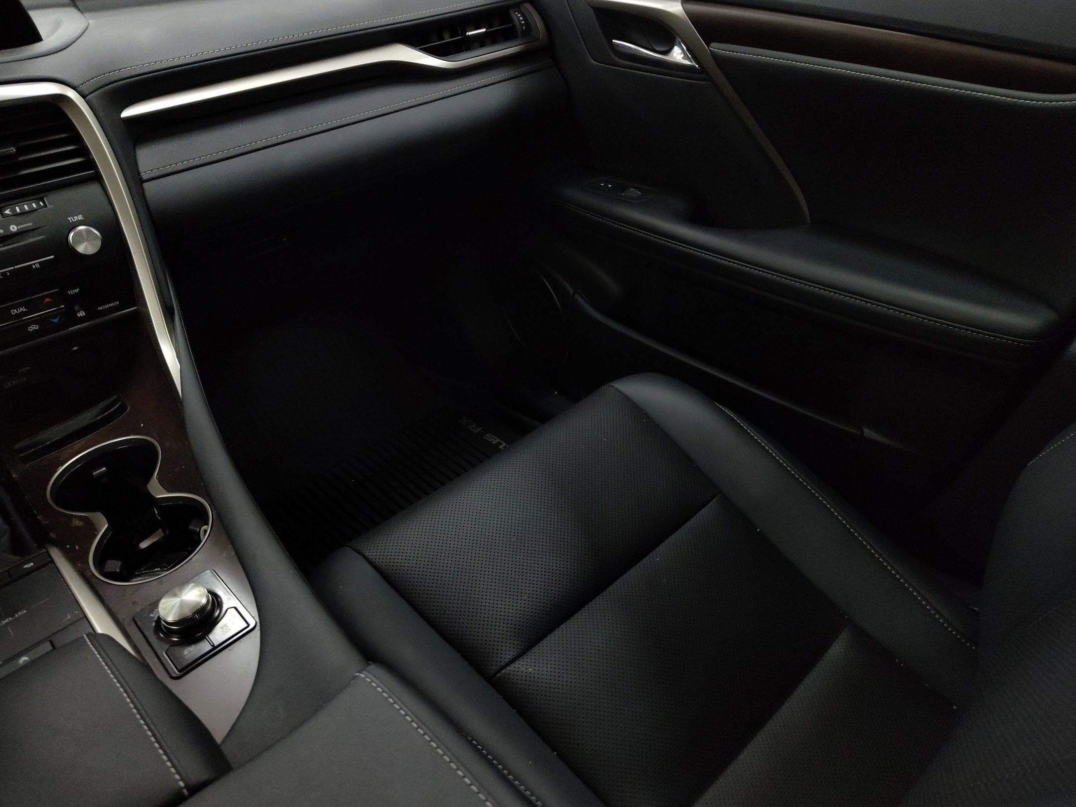 Used 2021 Lexus RX 450h AWD w/ Premium Package image 22