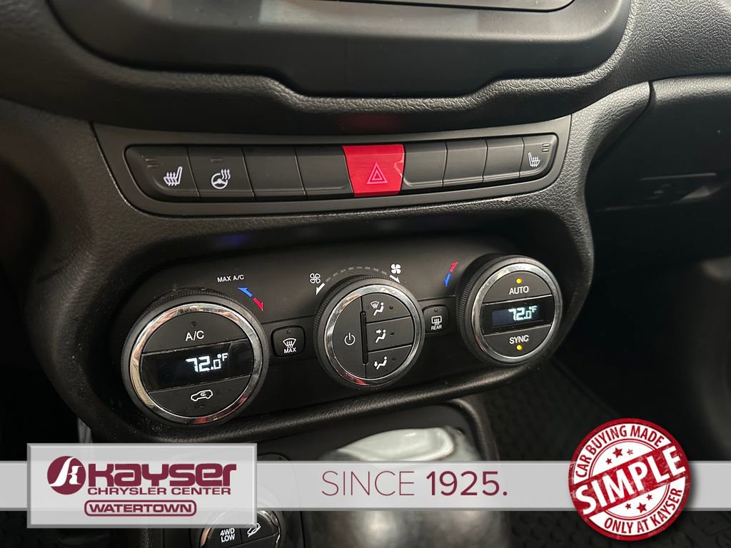 Used 2017 Jeep Renegade Trailhawk w/ Premium Trailhawk Package image 23