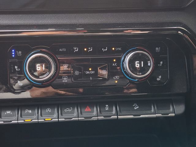 Used 2024 GMC Sierra 1500 AT4 w/ AT4 Preferred Package image 17