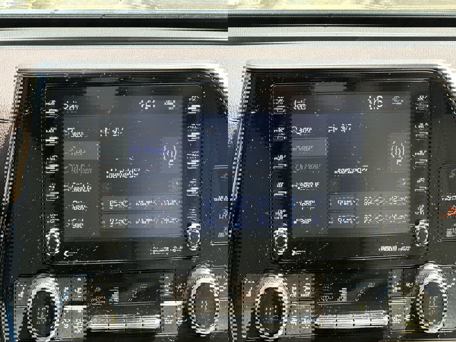 Used 2022 Toyota Highlander XLE image 26