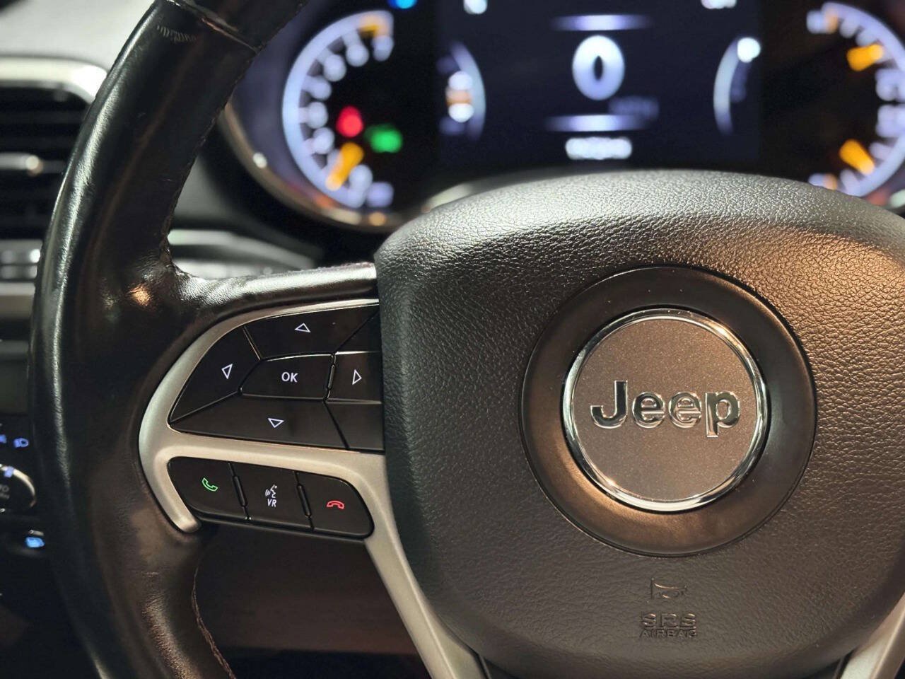 Used 2019 Jeep Grand Cherokee Limited w/ Luxury Group II AWD/4WD image 33