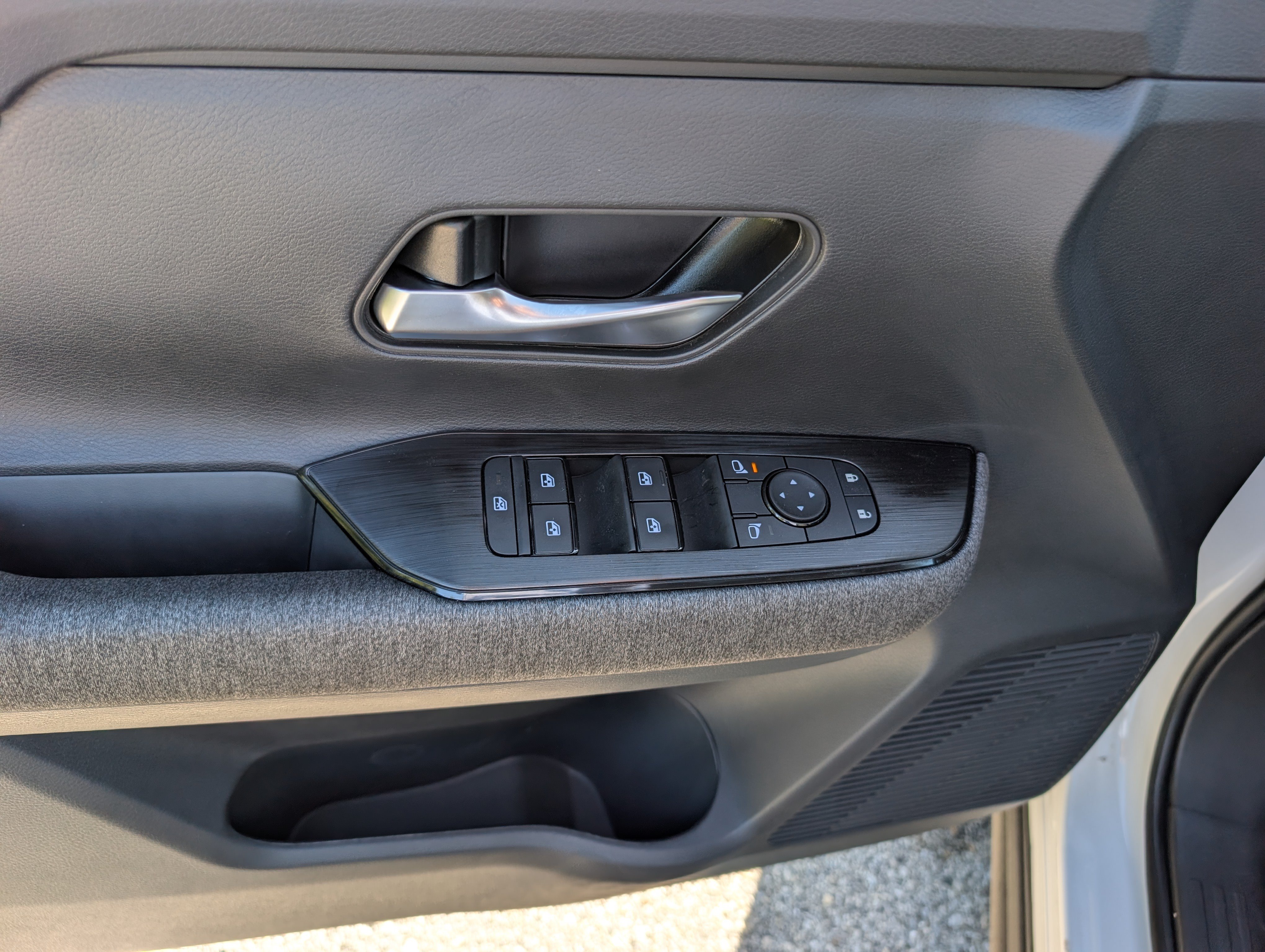 New 2027 Nissan Kicks SV w/ SV Premium Package AWD/4WD image 14