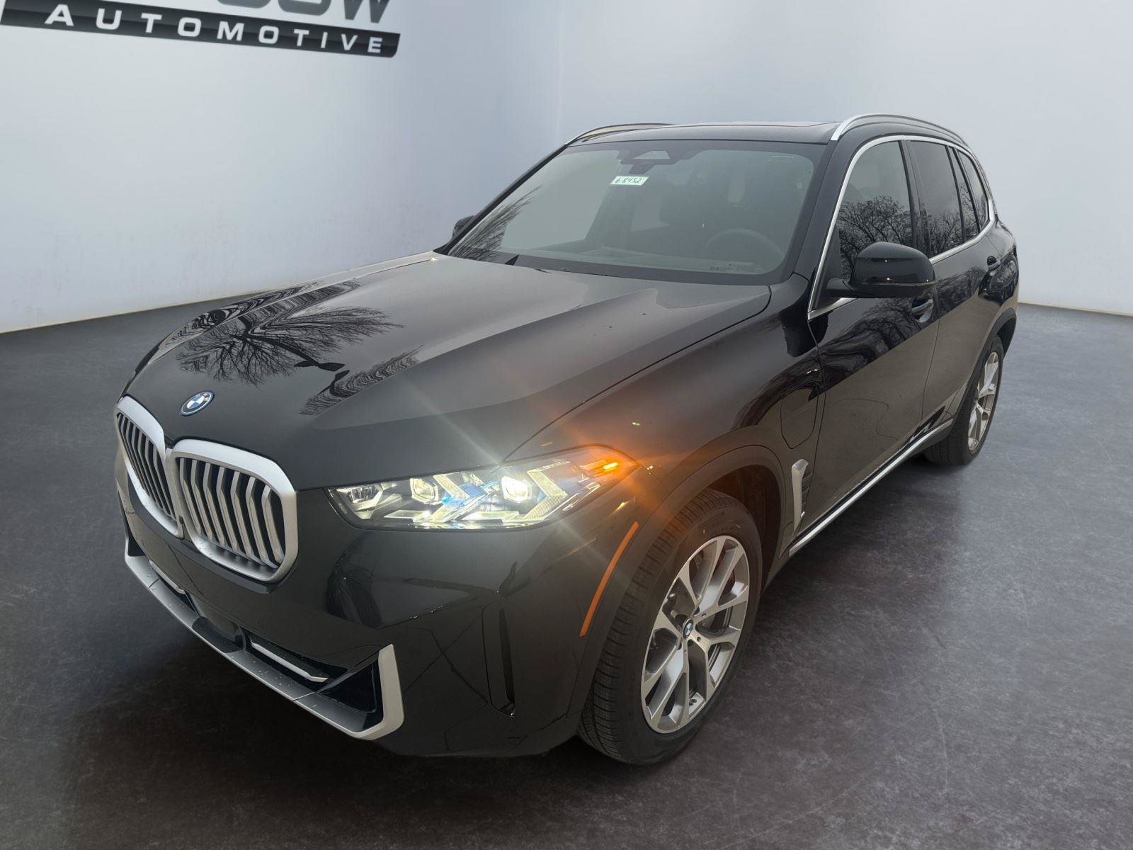 New 2026 BMW X5 xDrive50e w/ Climate Comfort Package AWD/4WD image 9