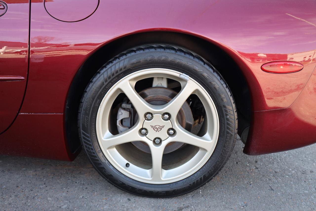 Used 2003 Chevrolet Corvette Convertible w/ Preferred Equipment Group1 RWD image 35