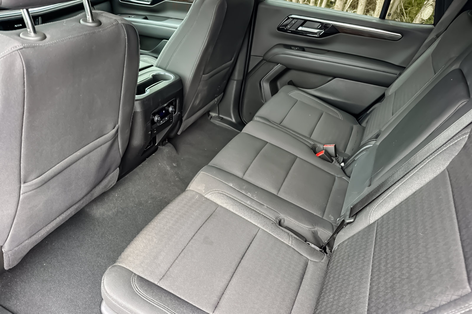 Used 2025 Chevrolet Tahoe LS AWD/4WD image 11