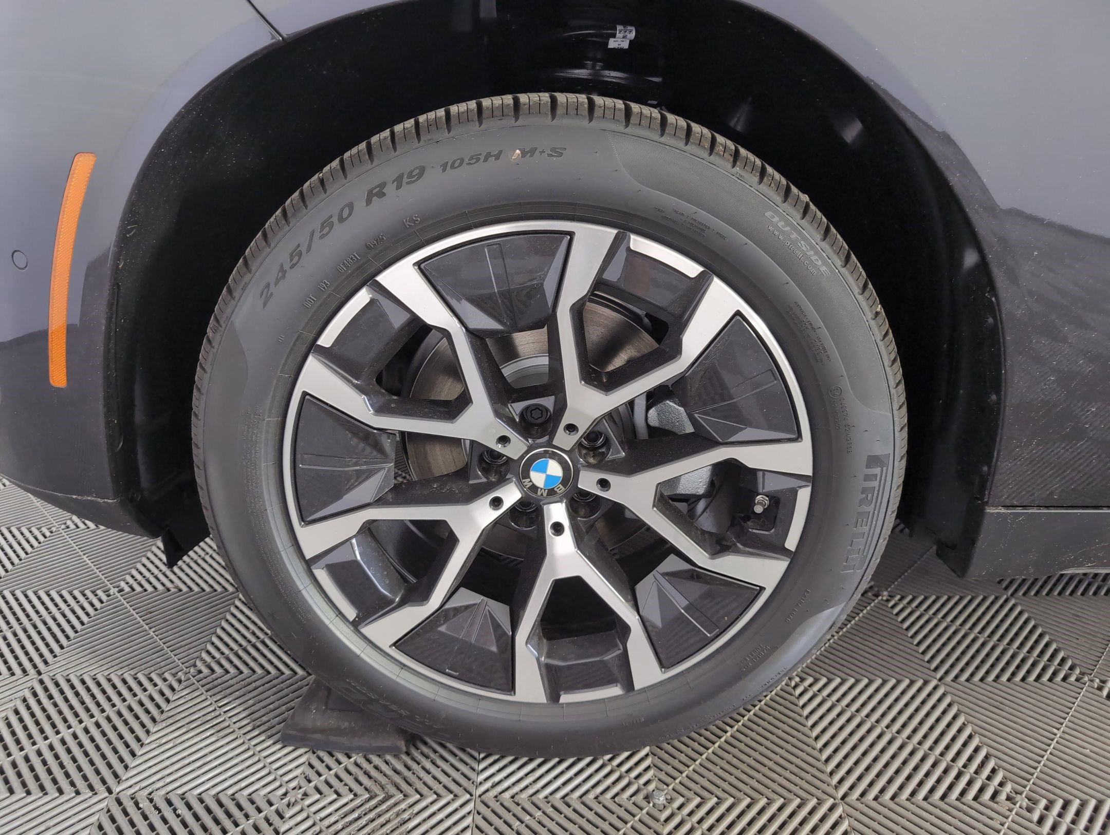 Used 2025 BMW X3 xDrive30i w/ Convenience Package image 9