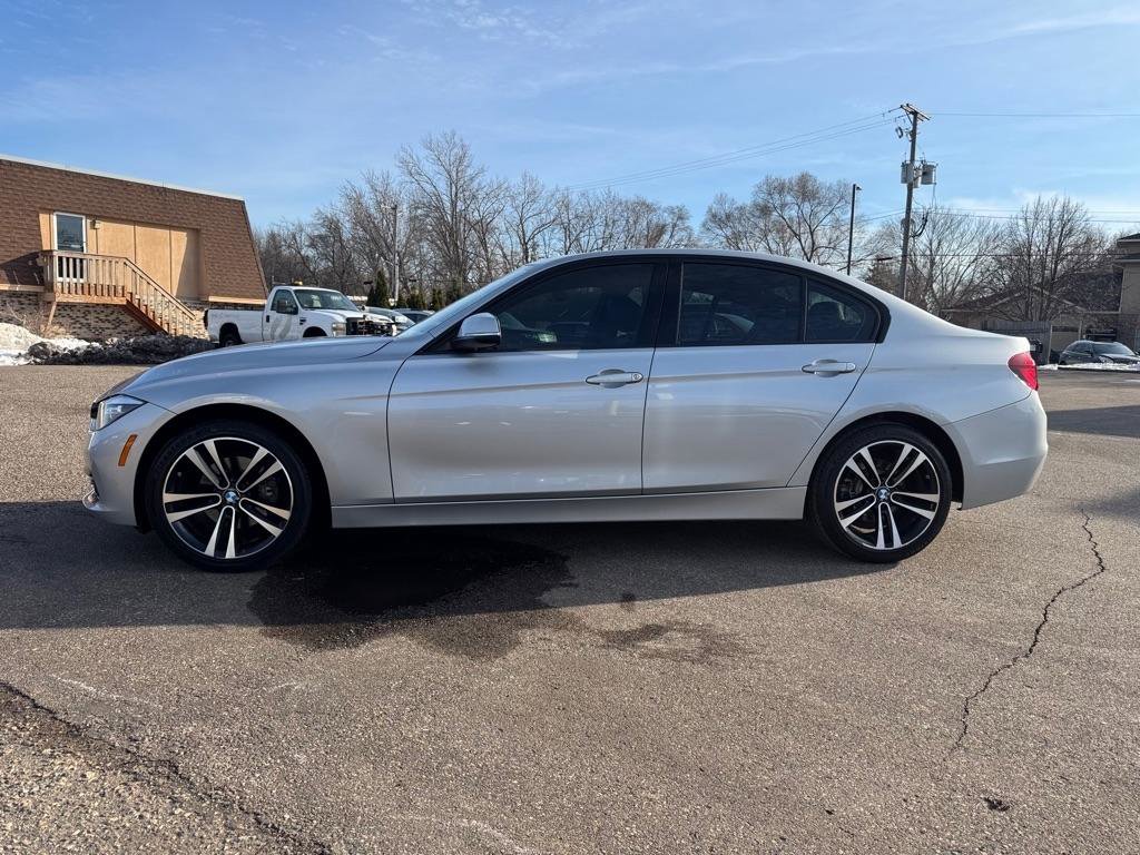 Used 2018 BMW 330i xDrive 330i xDrive Sedan w/ Convenience Package image 9
