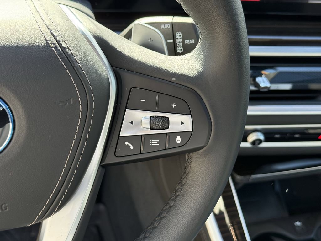 Used 2025 BMW X5 xDrive50e w/ Premium Package image 23