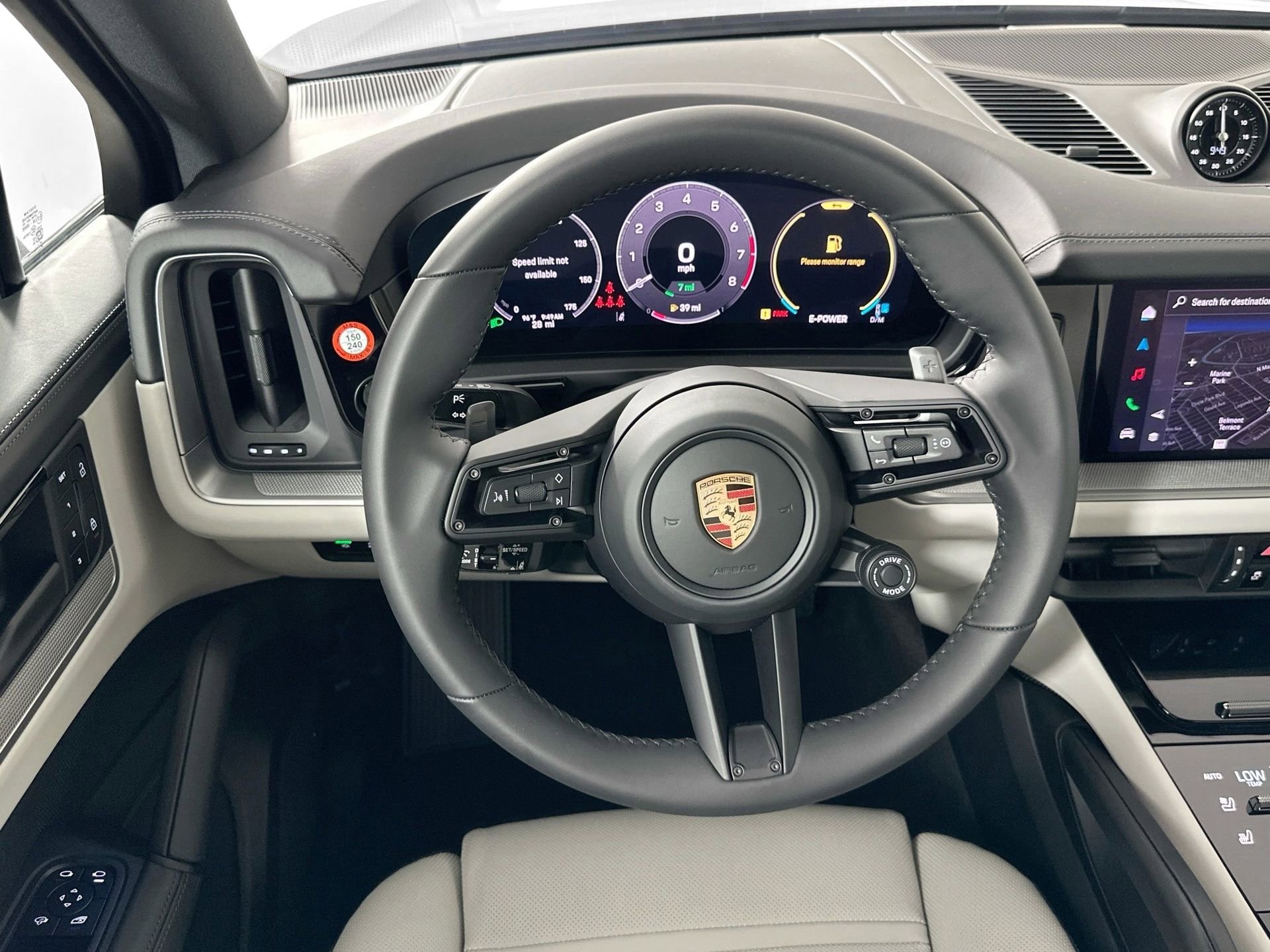 Certified 2025 Porsche Cayenne E-Hybrid image 18