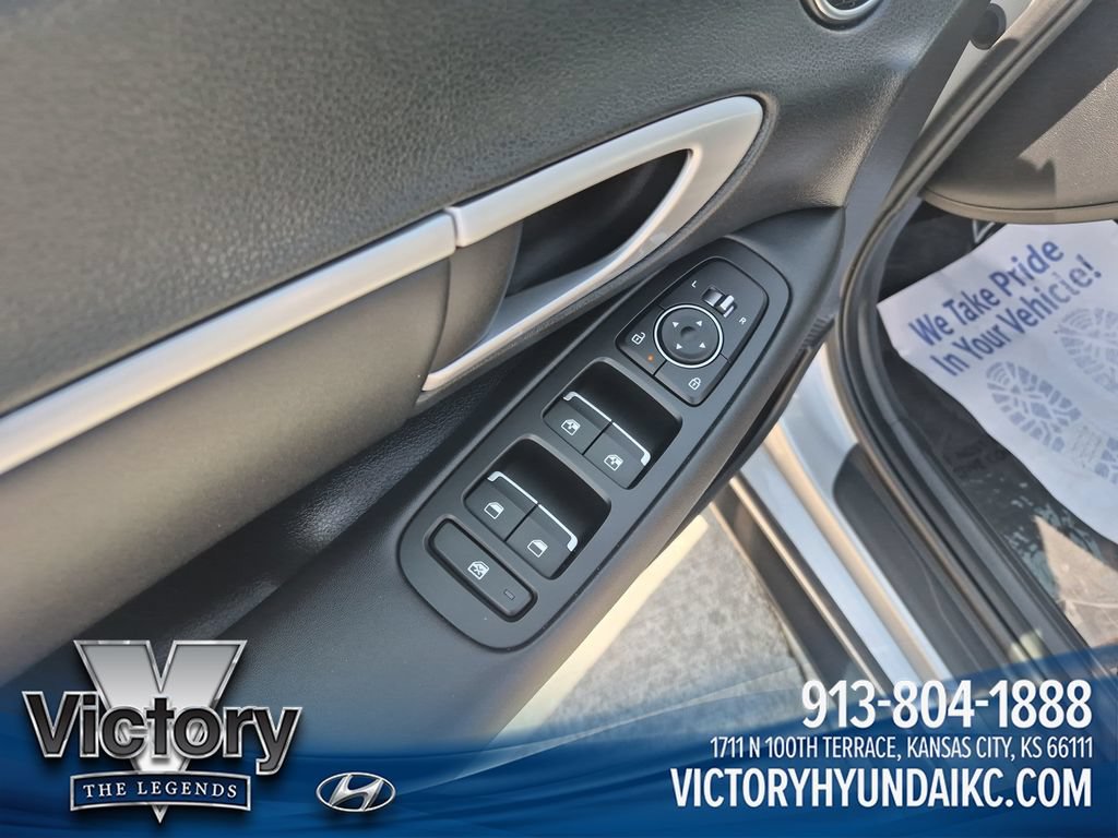 Used 2025 Hyundai Sonata SEL FWD image 11